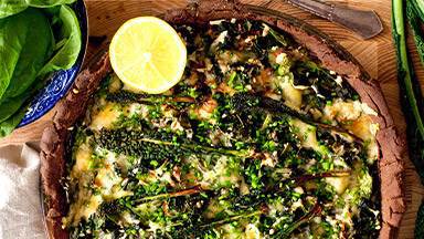 Glutenfria paj med svartkål, spenat och gräslök