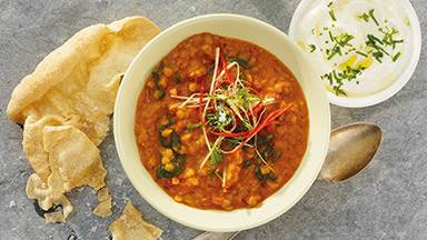 Hemgjord ärtsoppa med färsk ingefära