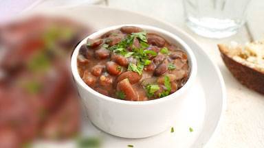 Klassiska bruna bönor med sirap