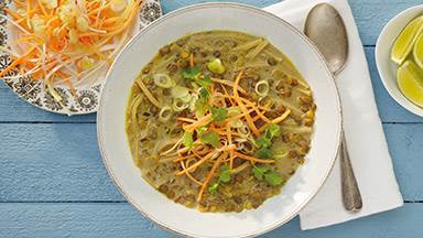 Thailändsk linssoppa med gröna linser och kokosmjölk