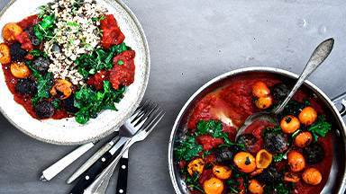 Vegetariska köttbullar med mozzarella och tomatsås | GoGreen