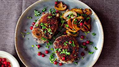 Vegetariska köttbullar med mozzarella och tomatsås | GoGreen