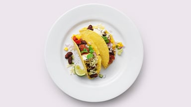 vegetariska-tacos-med-bonrora-farska-gronsaker-och-krispig-sallad-teaser.jpg