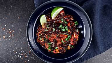 teaser-svart-bonchili-med-het-och-rokig-smak.jpg